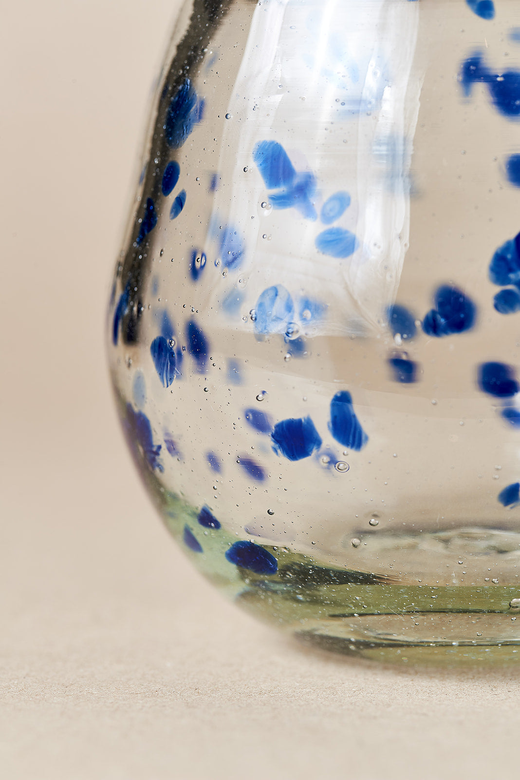 Glass - Blue Dots Round